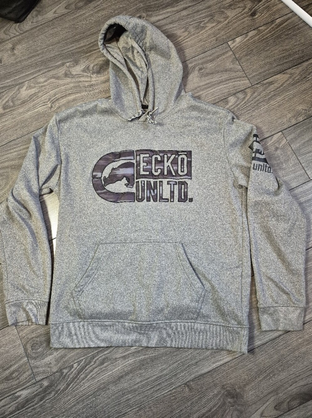 Ecko Unlimited Men's Gray Camo Logo Hoodie